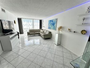 2101 Atlantic Shores Blvd in Hallandale Beach, FL - Building Photo - Building Photo