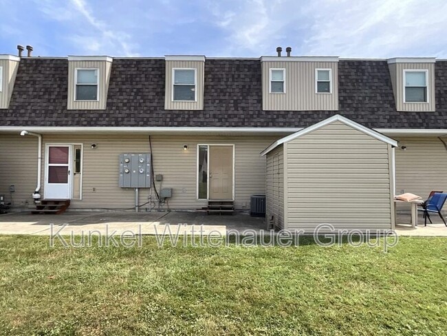 1975 Nathan Ave in Mascoutah, IL - Building Photo - Building Photo