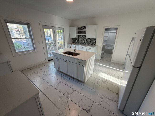 402 Allen St in New Britain, CT - Building Photo - Building Photo