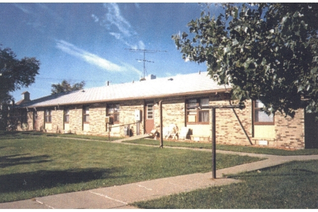 Heritage Square in Richardton, ND - Foto de edificio