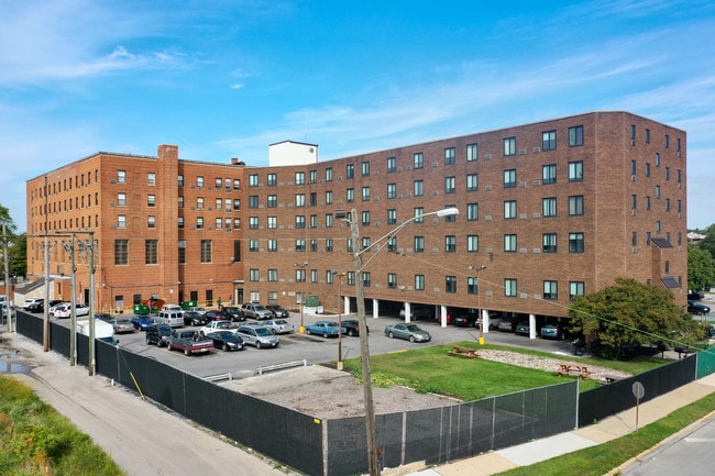 South Suburban Elderly Housing - 62 & Over in Harvey, IL - Foto de edificio - Primary Photo