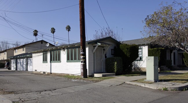 401-405 W C St in Ontario, CA - Building Photo - Building Photo