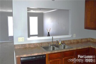 110 Steam Engine Dr in Mooresville, NC - Building Photo - Building Photo