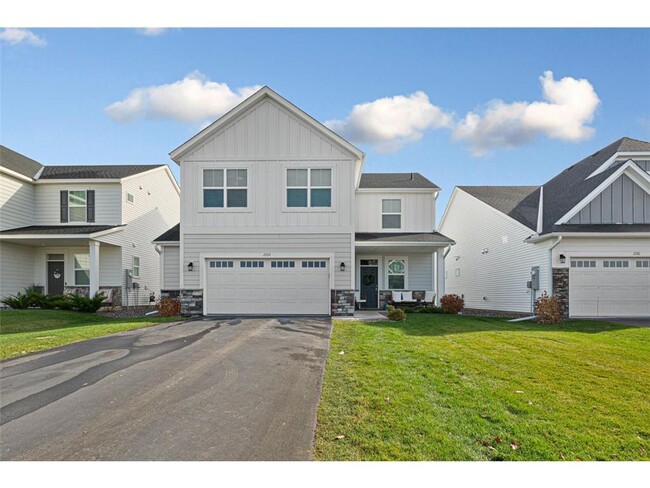 property at 2722 Jaber Ave NE