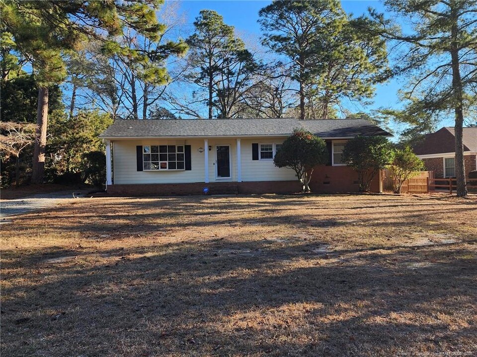 309 Myers Ct in Fayetteville, NC - Building Photo