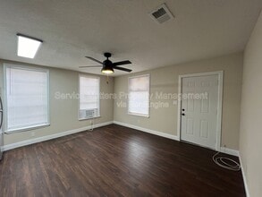 1106 Doctor M.L.K. Jr Dr in Pensacola, FL - Building Photo - Building Photo