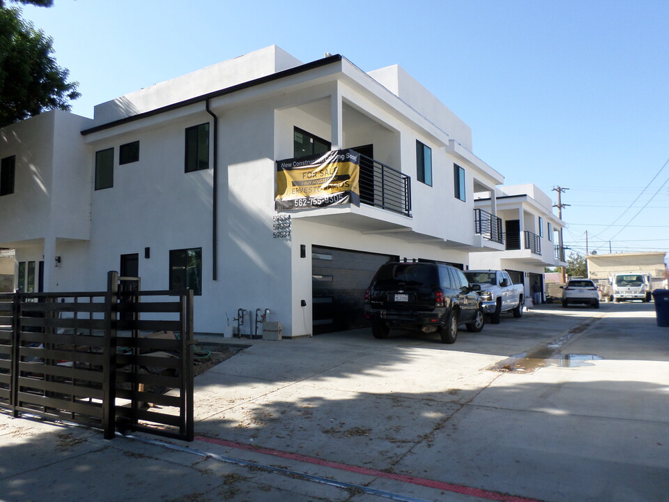 5953 Florence Ave in Bell Gardens, CA - Building Photo