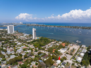 4815 N Flagler Dr in West Palm Beach, FL - Foto de edificio - Building Photo
