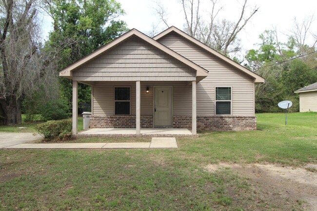 6016 Damara Ln