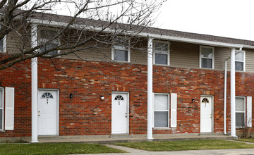 Town & Country Apartments in Erlanger, KY - Foto de edificio - Building Photo