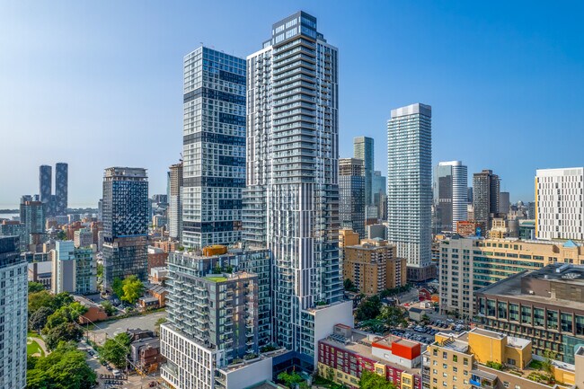 Dundas Square Gardens in Toronto, ON - Building Photo - Building Photo