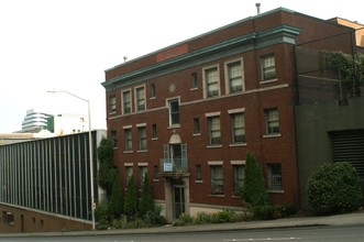 The Embassy Apartments in Seattle, WA - Building Photo - Building Photo