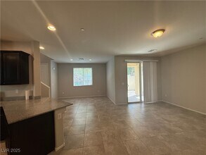 6137 Scarlet Leaf St in Las Vegas, NV - Building Photo - Building Photo