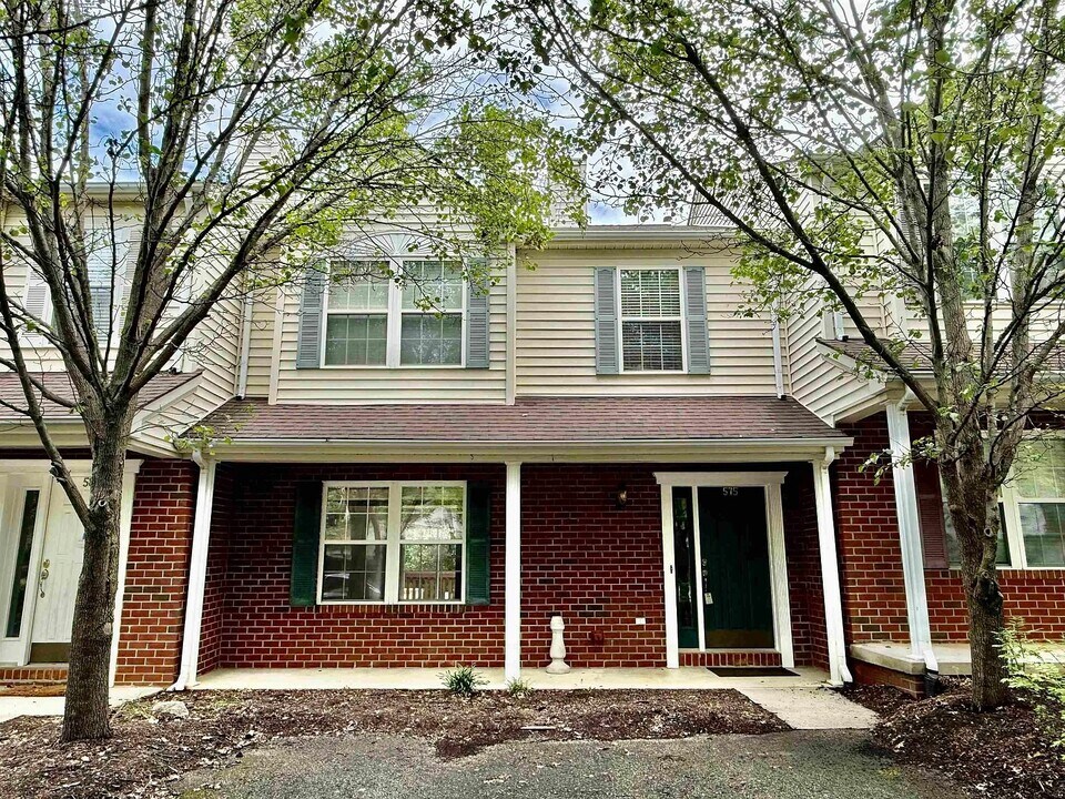 575 Oak Tree Blvd NW in Christiansburg, VA - Foto de edificio