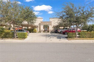 18 Myrtle Beach Ave in McAllen, TX - Building Photo