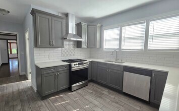 4821 W George St in Chicago, IL - Building Photo - Building Photo