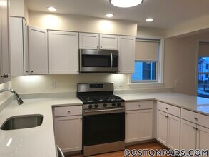96 Waumbeck St in Boston, MA - Building Photo - Building Photo