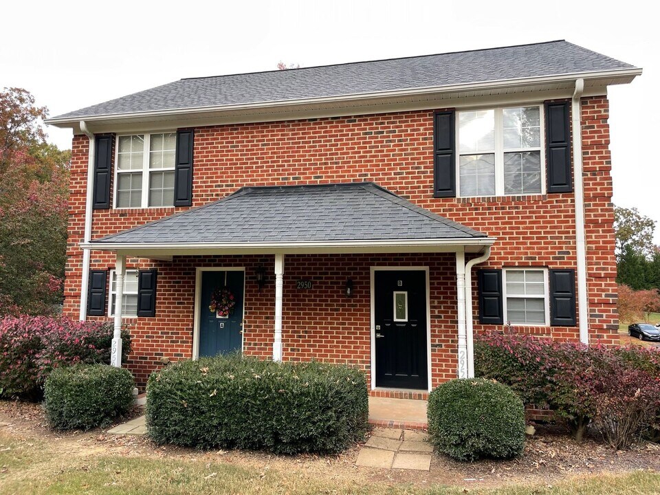 2950 Forest Park Dr in Randleman, NC - Building Photo