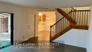 1440 N Lawnwood Cir in Fort Pierce, FL - Foto de edificio - Building Photo