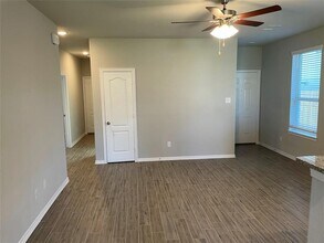 903 Redinger Ridge Dr in Huffman, TX - Building Photo - Building Photo