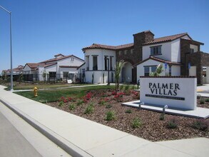 Palmer Villas Apartments in Huron, CA - Foto de edificio - Building Photo