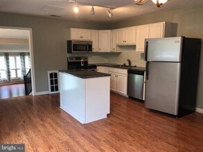 21 S Stewart St in Winchester, VA - Building Photo - Building Photo