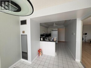 1 Clark Ave W in Vaughan, ON - Building Photo - Building Photo