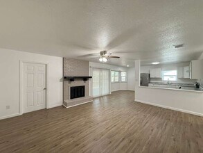 11207 Spring Mint in San Antonio, TX - Building Photo - Building Photo