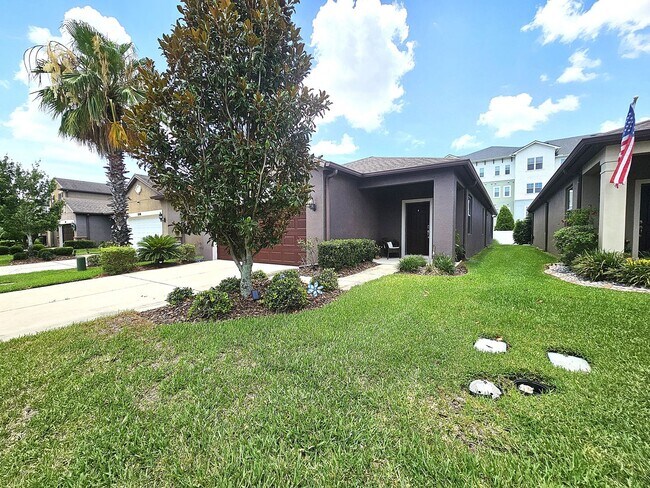 8402 Red Spruce Ave in Riverview, FL - Building Photo - Building Photo