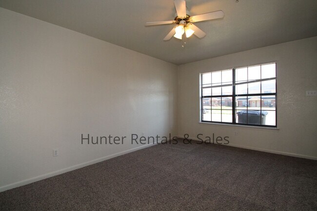 1102 Lansberry Ct in Killeen, TX - Building Photo - Building Photo