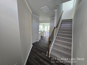 317 Glacier Lk Dr in Raleigh, NC - Building Photo - Building Photo