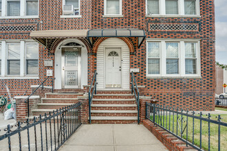 1102 Bay Ridge Pky in Brooklyn, NY - Building Photo - Building Photo