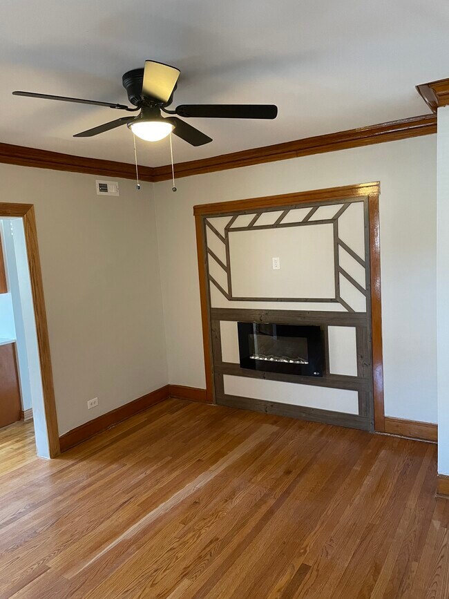 4817 W Cornelia Ave, Unit 2R in Chicago, IL - Building Photo - Building Photo