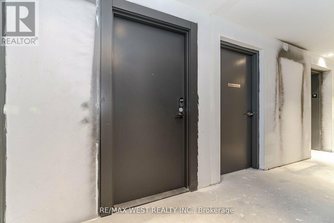 9-1419 Tecumseth St. in Toronto, ON - Building Photo
