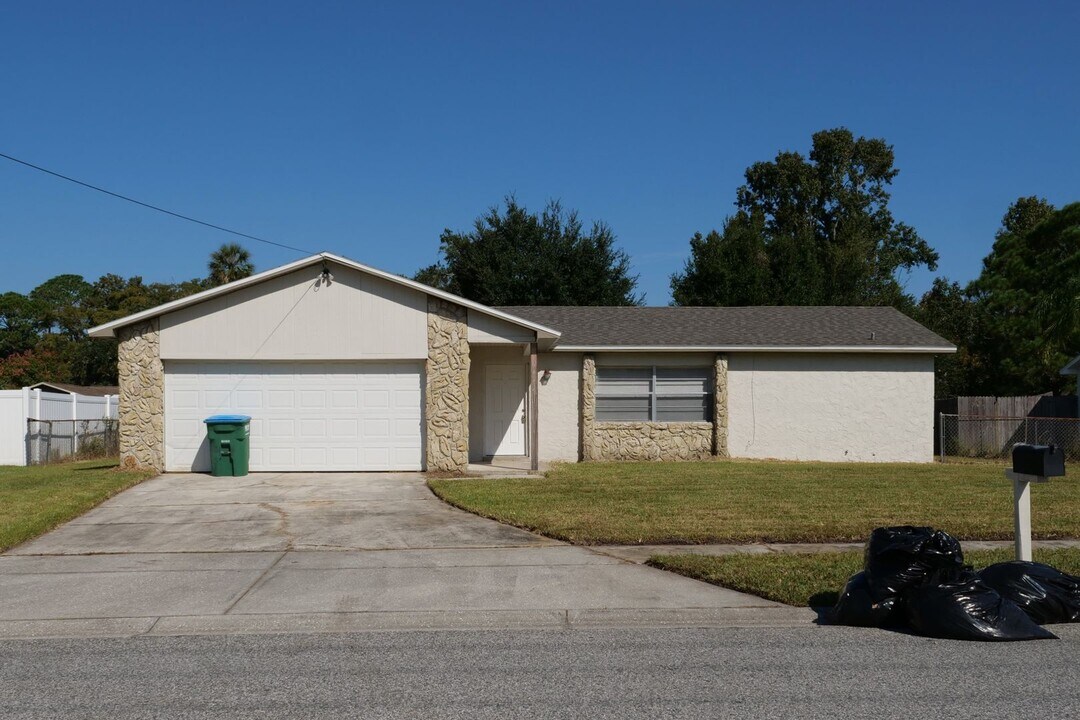 606 Alton Rd in Winter Springs, FL - Building Photo