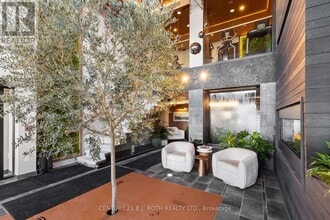 15 Kneeshaw Dr in Barrie, ON - Building Photo - Building Photo