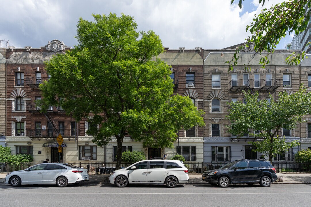 280 Saint Johns Pl in Brooklyn, NY - Building Photo