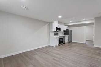 6641-6646 46 Ave in Beaumont, AB - Building Photo - Building Photo