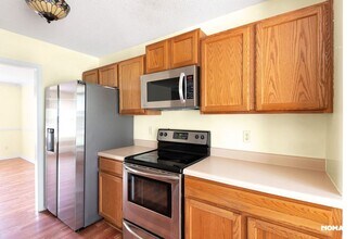 216 Stone Point Ln in Jacksonville, NC - Building Photo - Building Photo