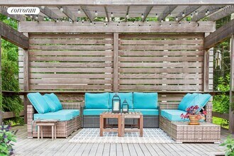 165 Swamp Rd in East Hampton, NY - Building Photo - Building Photo