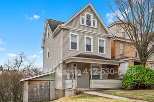 134 Wynoka St in Pittsburgh, PA - Building Photo