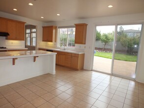 8127 Damico Dr in El Dorado Hills, CA - Building Photo - Building Photo