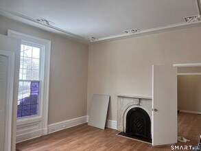 246 Elm St in West Haven, CT - Foto de edificio - Building Photo