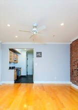 120 Christopher St-Unit -3 in New York, NY - Building Photo - Building Photo