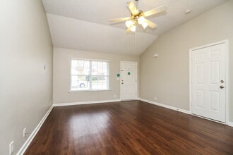 9220 Thomason Trail in Nashville, TN - Foto de edificio - Building Photo