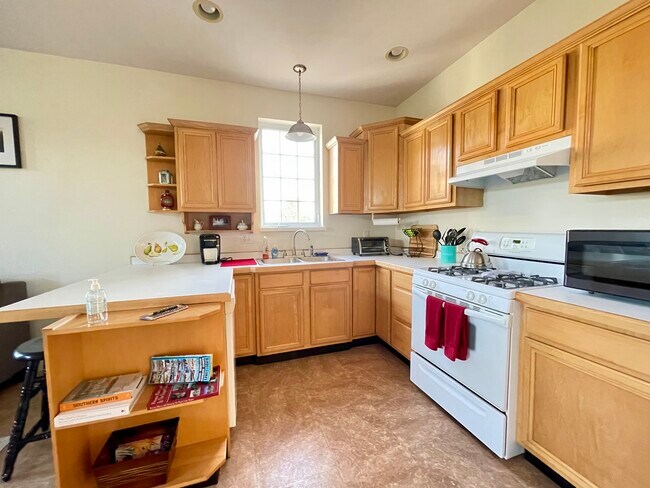 property at 222 Summerhill Dr