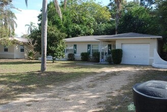 830 65th Ave S in St. Petersburg, FL - Building Photo - Building Photo