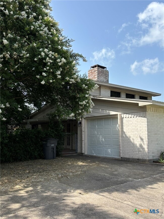 property at 202 Sherwood Dr