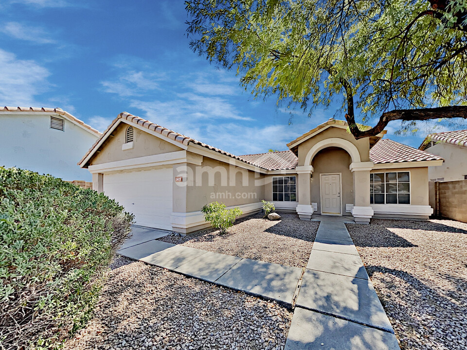 1415 W Bluefield Ave in Phoenix, AZ - Foto de edificio