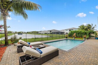 17099 Five Waters Ave in Boca Raton, FL - Building Photo - Building Photo